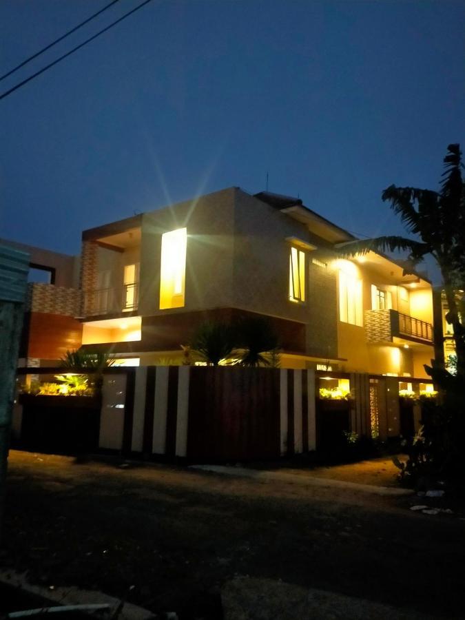 Villa Keluarga Pandansari Malang Eksteriør bilde